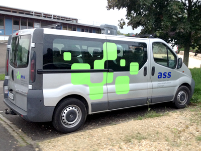 Bus Fahrzeugbeklebung Plotsätze